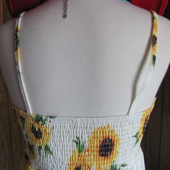 SUNFLOWER SUNDRESSES  BRAND NEW  CREAM COLOR  TRUE - Picture 5 of 7